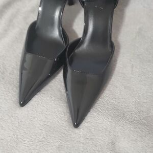 DKNY Glossy Black Pointed Heels